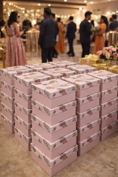 ₹1999: The Ultimate Treasure Gift Box