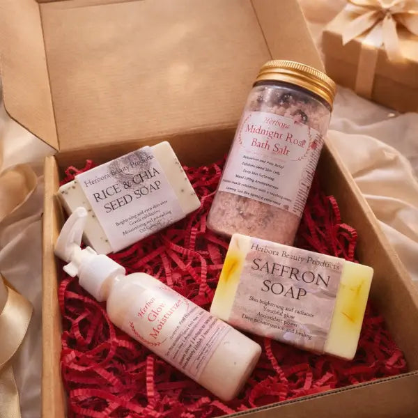 ₹699: The Thoughtful Token Gift Box